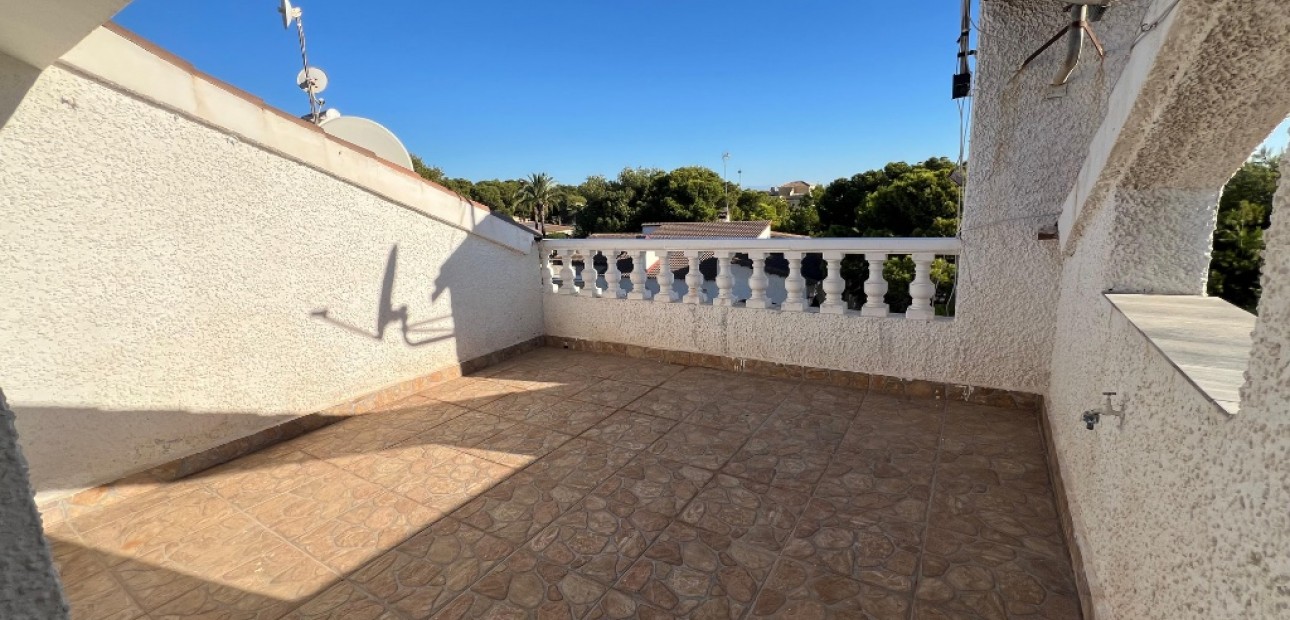 Sale - Townhouse -
Los Altos