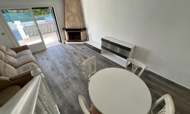 Sale - Townhouse -
Los Altos