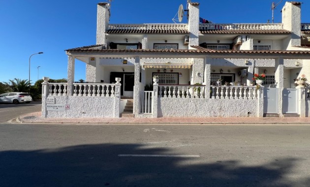 Sale - Townhouse -
Los Altos