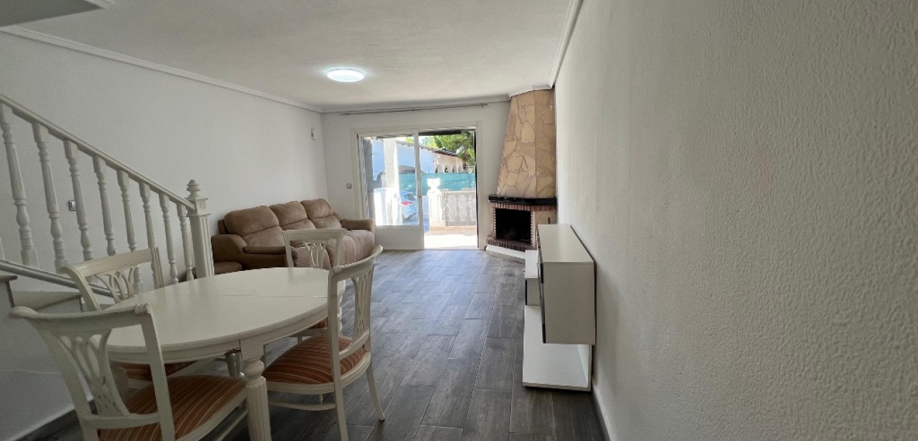 Sale - Townhouse -
Los Altos