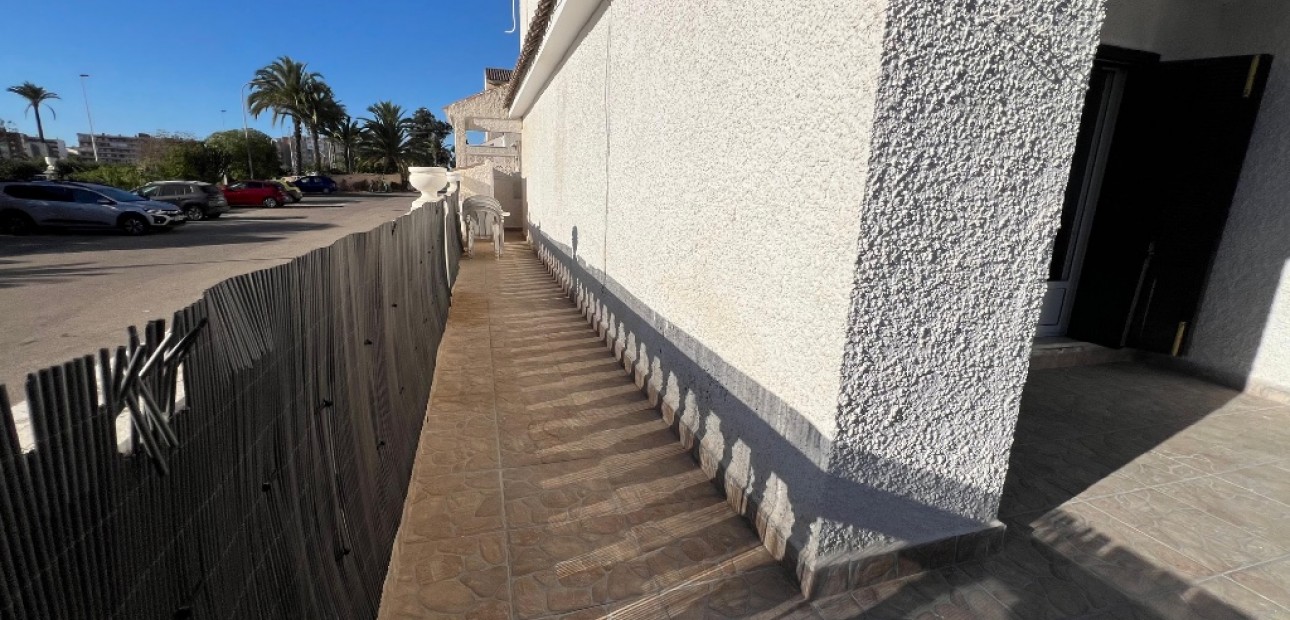 Sale - Townhouse -
Los Altos