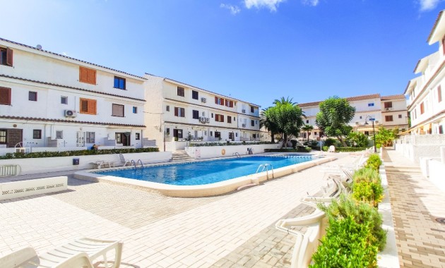 Sale - Townhouse -
Los Altos