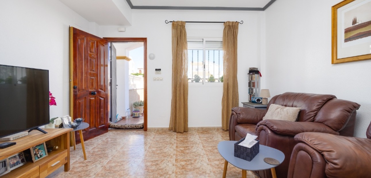 Herverkoop - Herenhuis -
Punta Prima