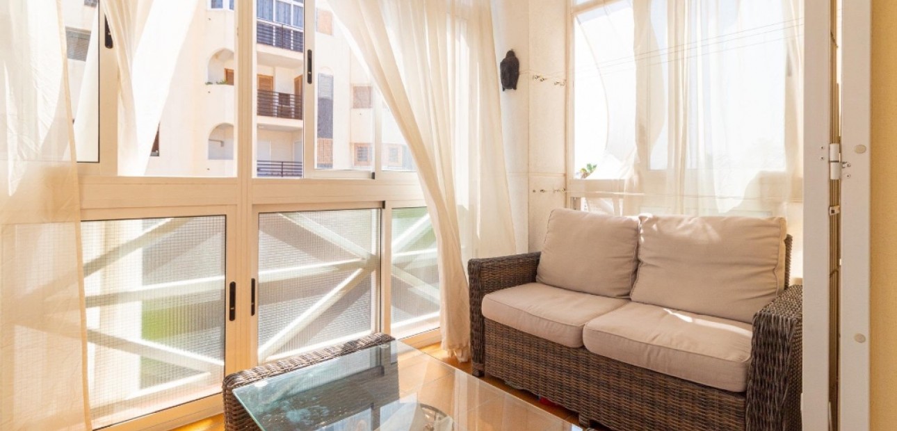 Herverkoop - Appartement / flat -
Torrevieja - La veleta