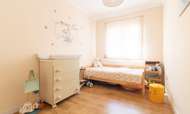 Herverkoop - Appartement / flat -
Torrevieja - La veleta