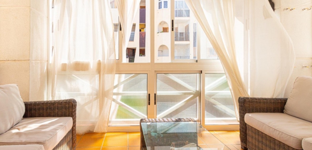 Herverkoop - Appartement / flat -
Torrevieja - La veleta