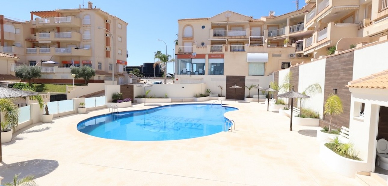 Sale - Apartment / flat -
Costa Blanca - Orihuela Costa