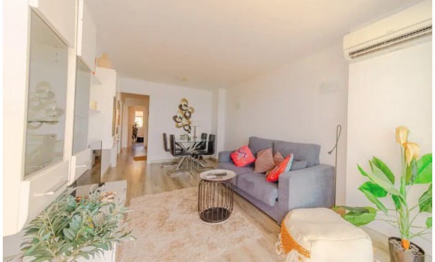 Sale - Apartment / flat -
Torrevieja