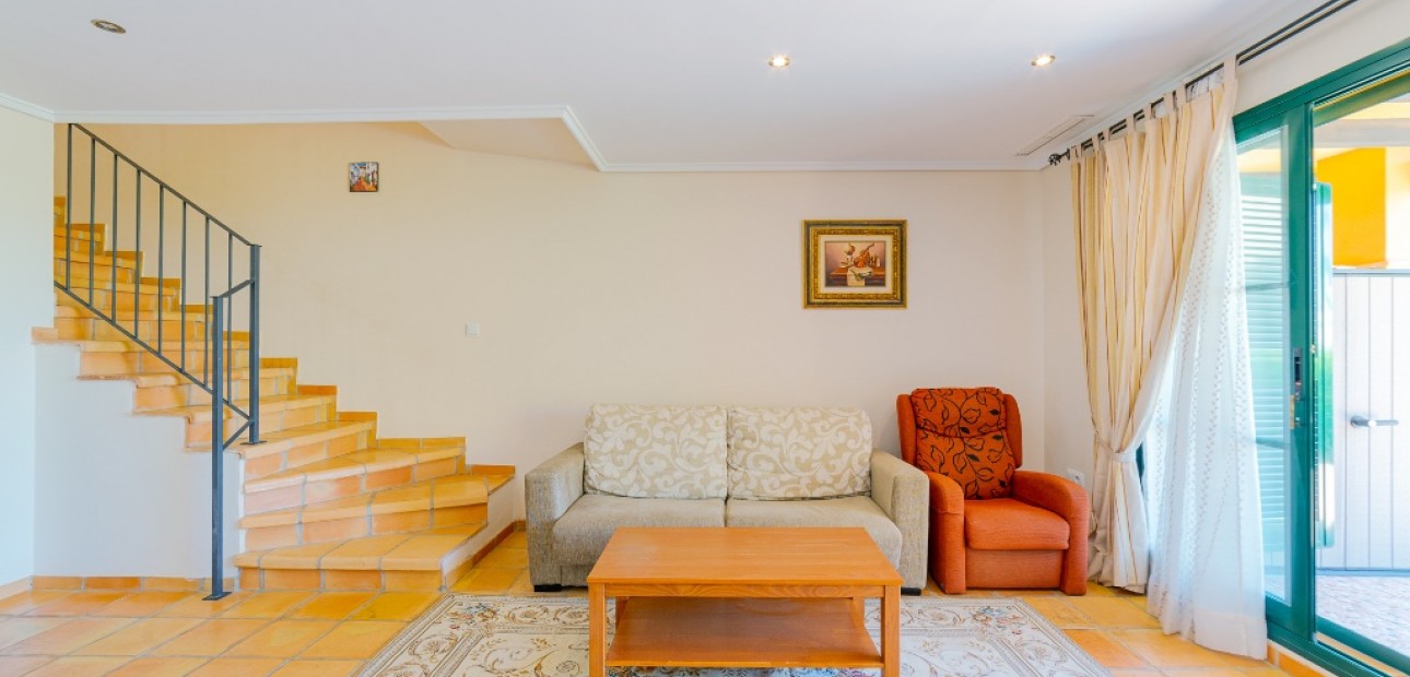 Herverkoop - Adosado -
Finestrat