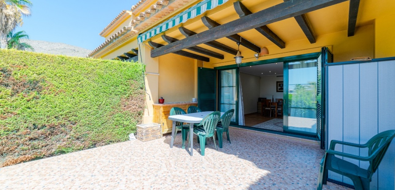 Herverkoop - Adosado -
Finestrat