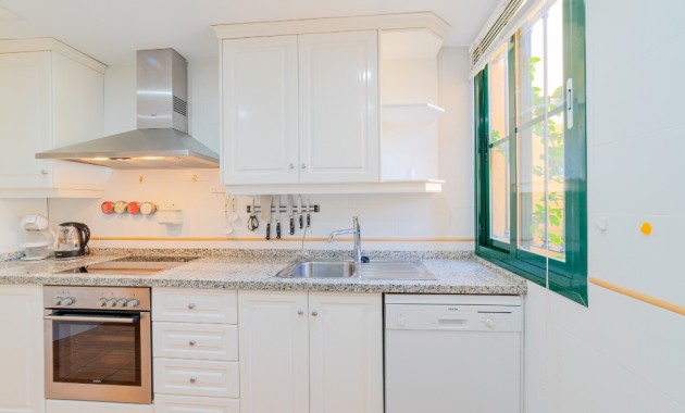 Herverkoop - Adosado -
Finestrat