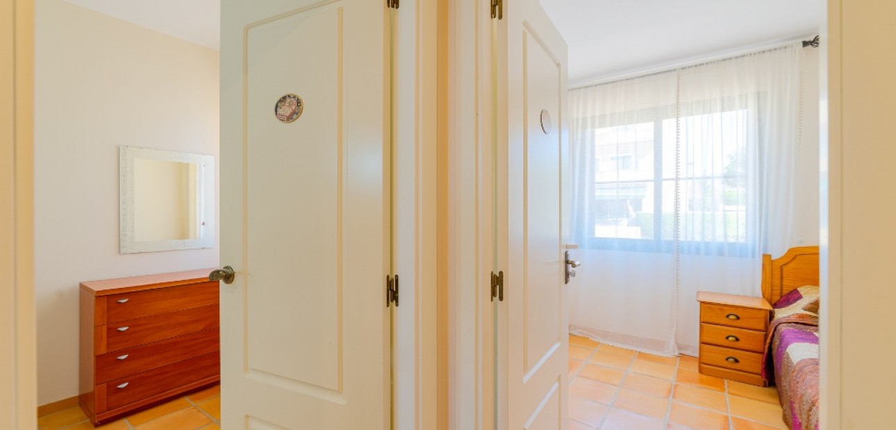 Herverkoop - Adosado -
Finestrat