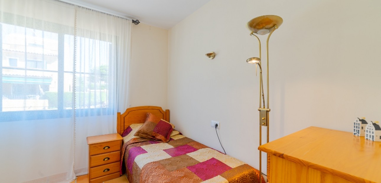 Herverkoop - Adosado -
Finestrat