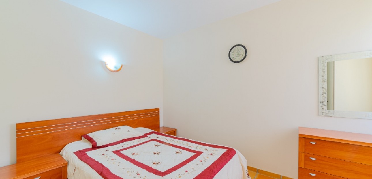 Herverkoop - Adosado -
Finestrat