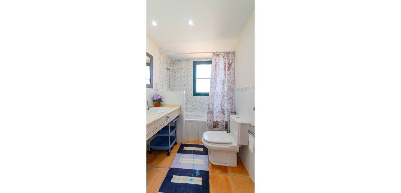 Herverkoop - Adosado -
Finestrat