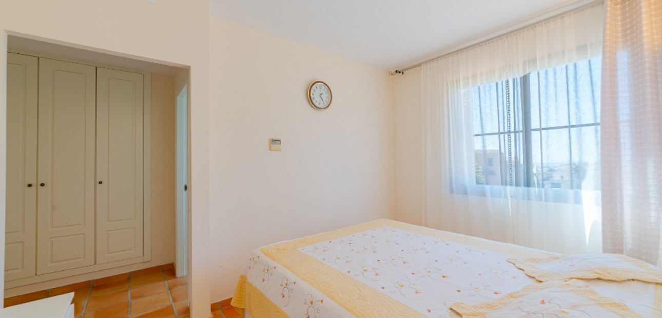 Herverkoop - Adosado -
Finestrat