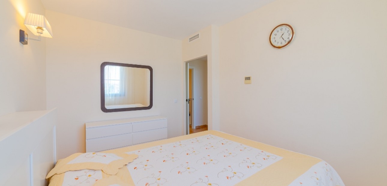 Herverkoop - Adosado -
Finestrat