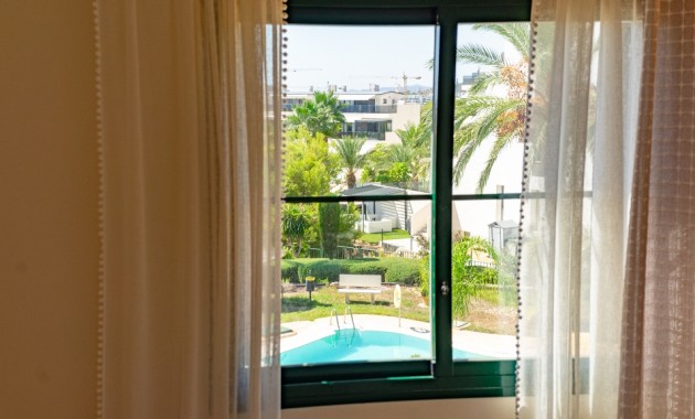 Herverkoop - Adosado -
Finestrat