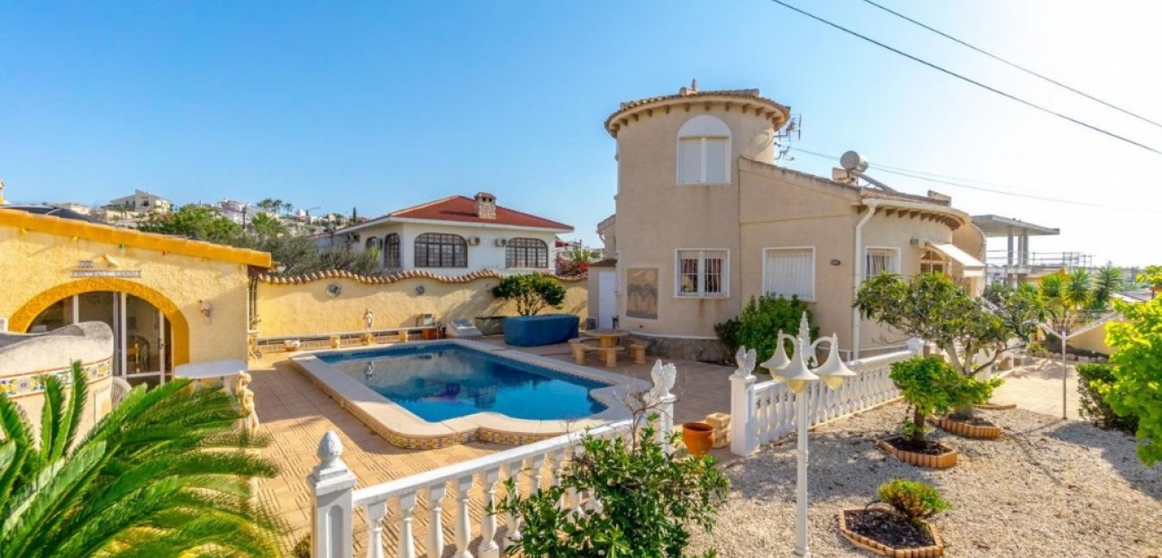 Sale - Villa -
Ciudad Quesada