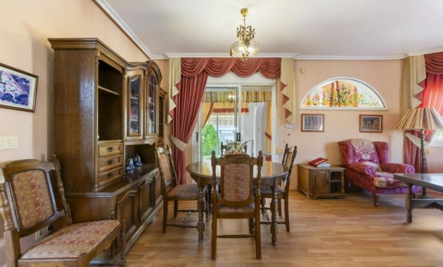 Sale - Villa -
Ciudad Quesada