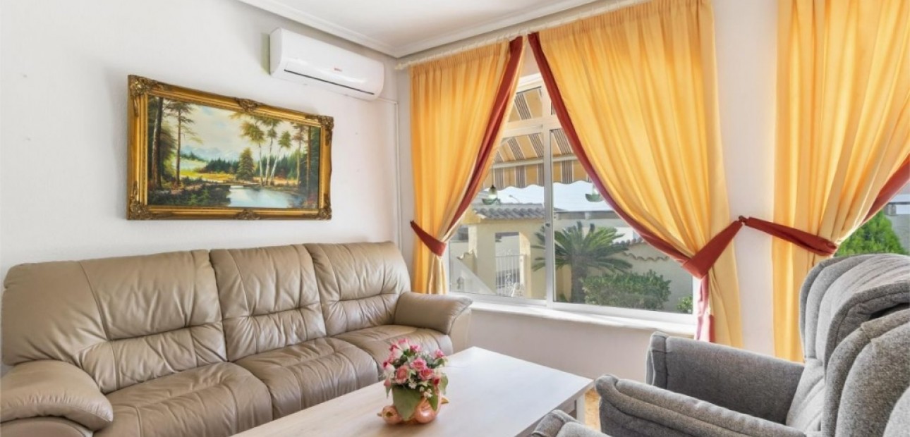 Sale - Villa -
Ciudad Quesada