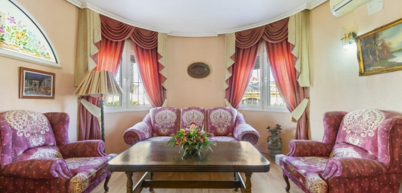 Sale - Villa -
Ciudad Quesada