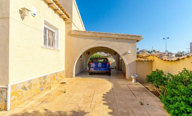 Sale - Villa -
Ciudad Quesada