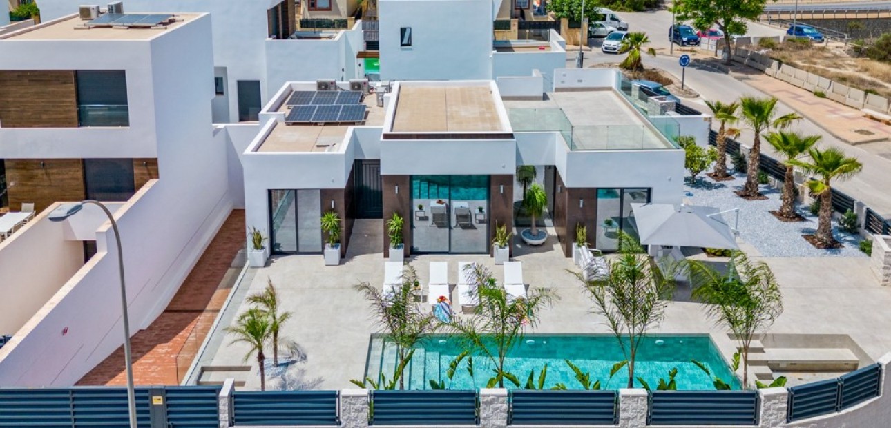 Sale - Villa -
Alicante - El Campello