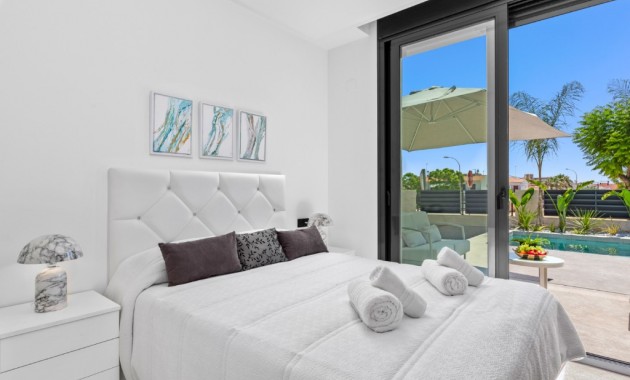 Sale - Villa -
Alicante - El Campello