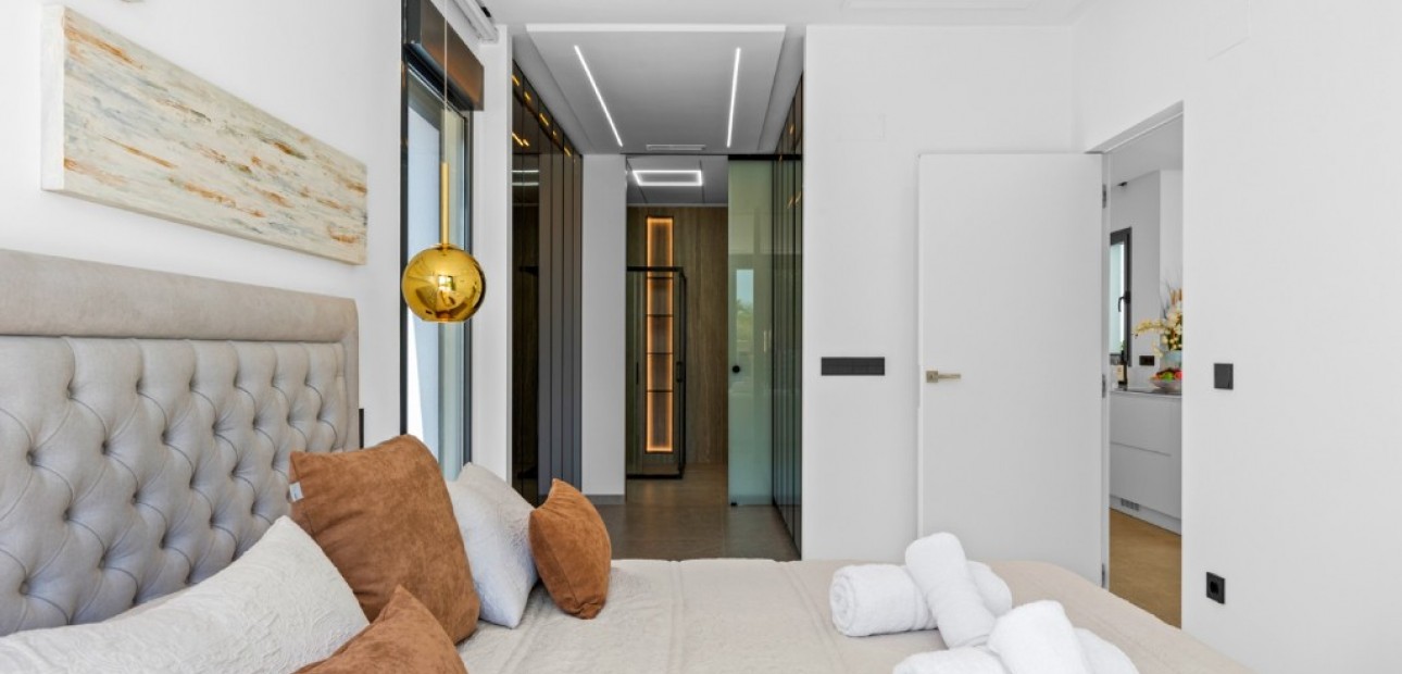 Sale - Villa -
Alicante - El Campello