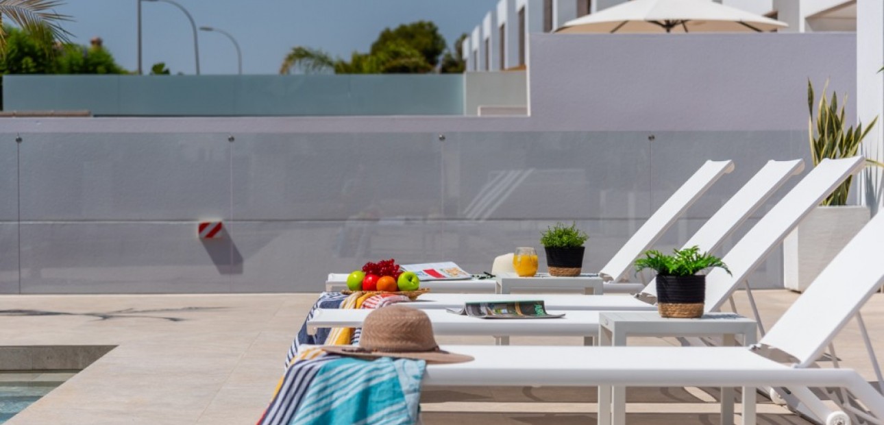 Sale - Villa -
Alicante - El Campello