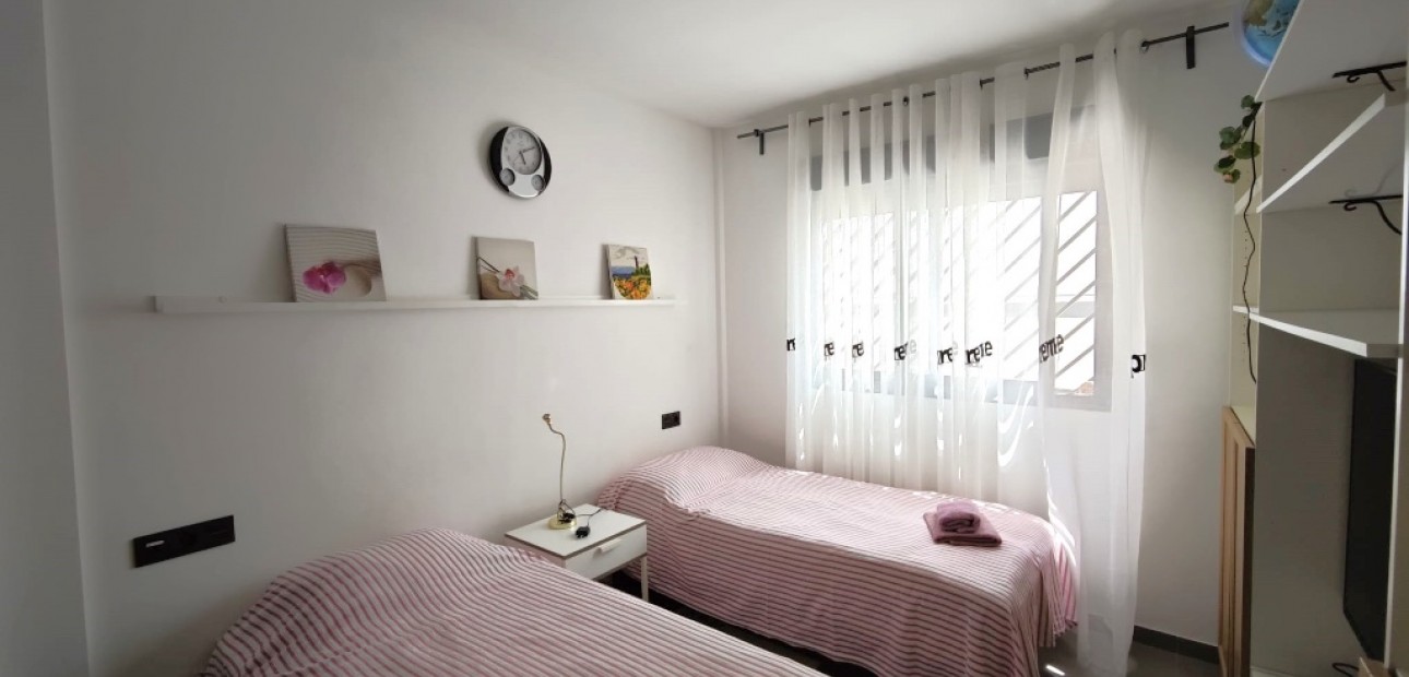 Sale - Apartment / flat -
Orihuela Costa - La Zenia