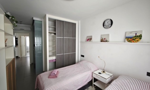 Sale - Apartment / flat -
Orihuela Costa - La Zenia