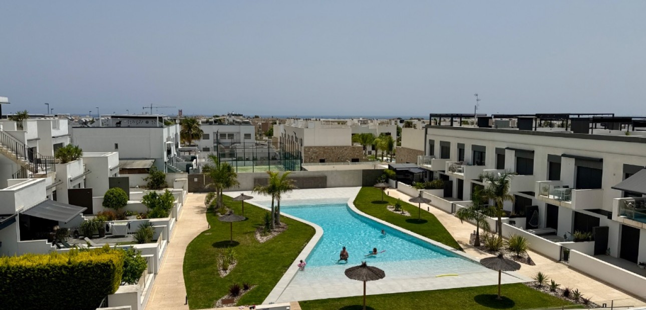 Herverkoop - Appartement / flat -
Pilar de la Horadada - Mil Palmeras