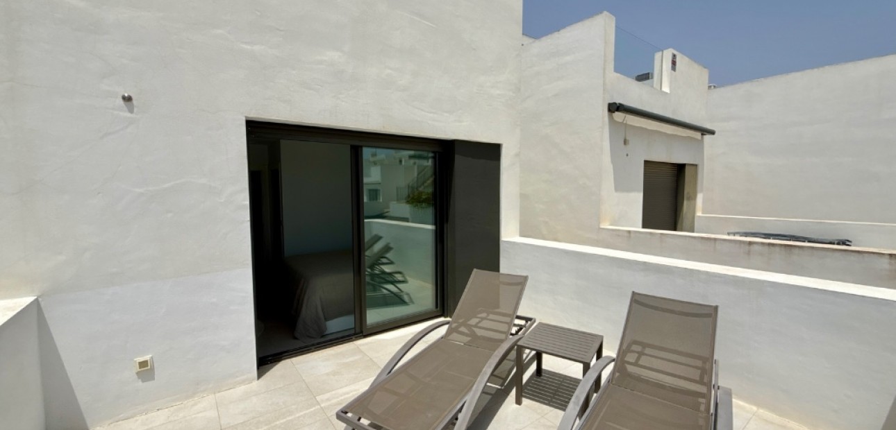 Herverkoop - Appartement / flat -
Pilar de la Horadada - Mil Palmeras