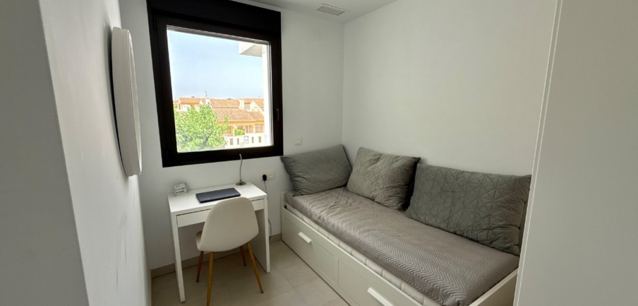 Herverkoop - Appartement / flat -
Pilar de la Horadada - Mil Palmeras