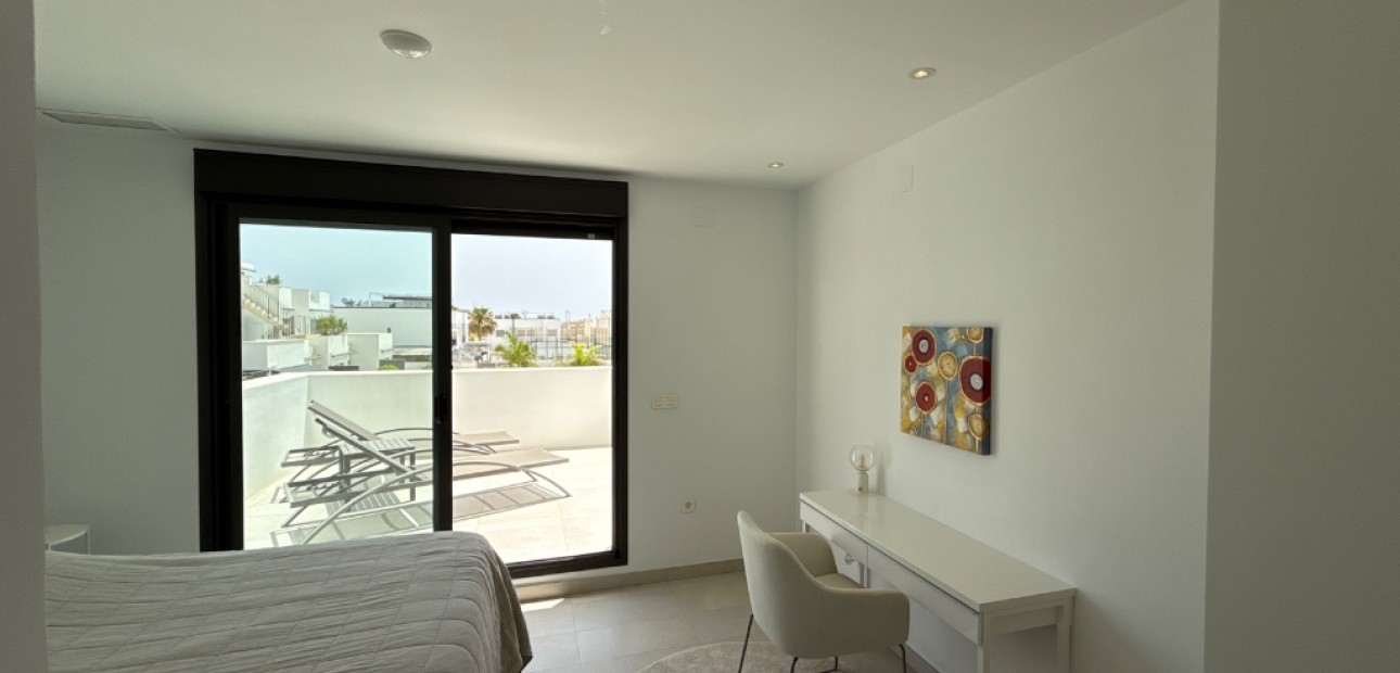 Herverkoop - Appartement / flat -
Pilar de la Horadada - Mil Palmeras