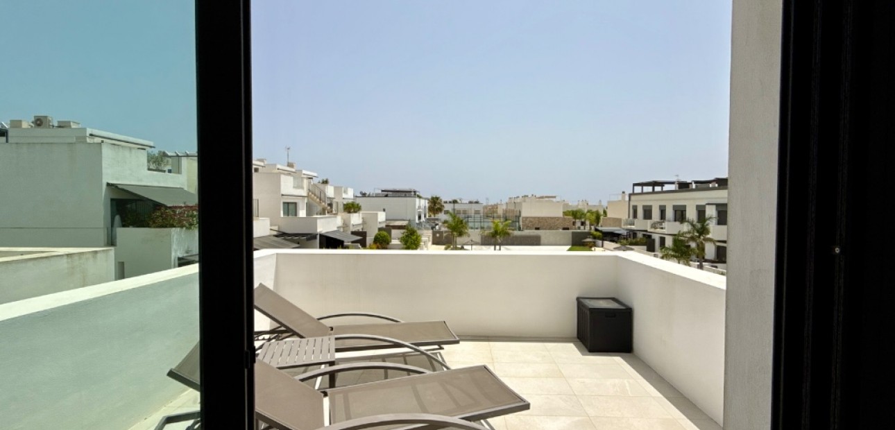 Herverkoop - Appartement / flat -
Pilar de la Horadada - Mil Palmeras