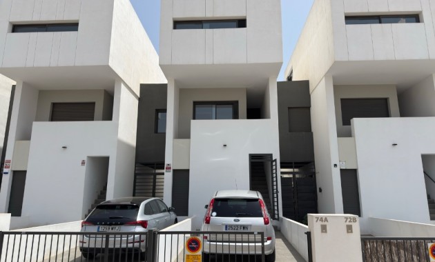 Herverkoop - Appartement / flat -
Pilar de la Horadada - Mil Palmeras