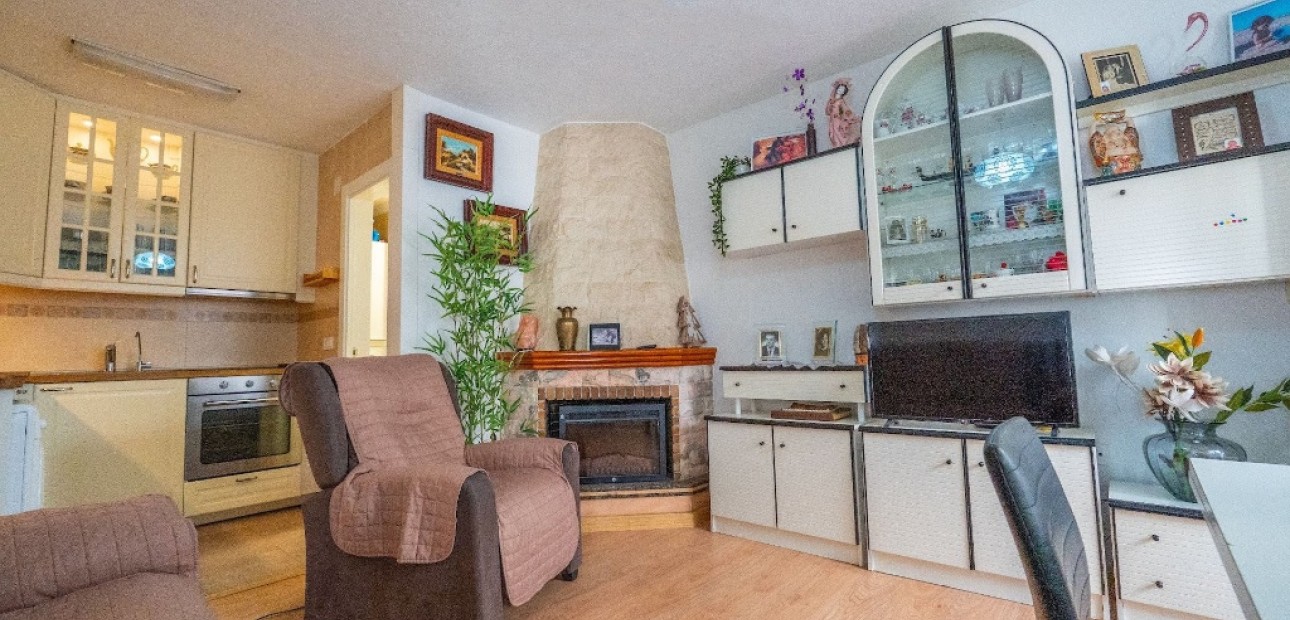 Herverkoop - Adosado -
Torrevieja