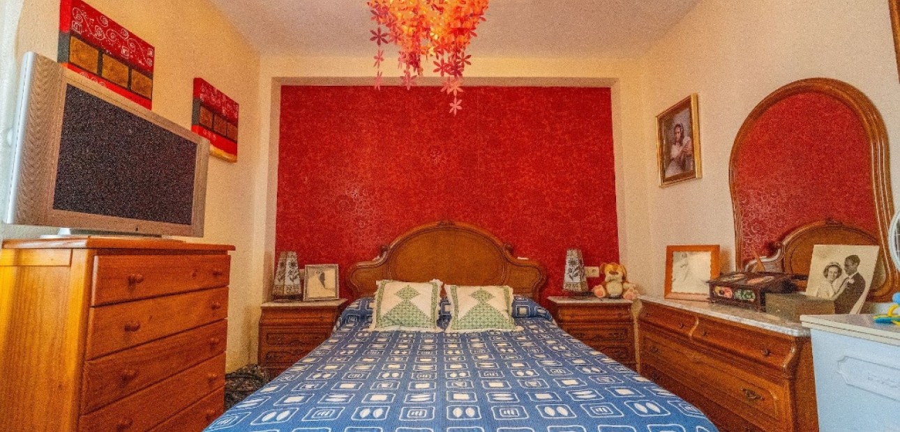 Herverkoop - Adosado -
Torrevieja