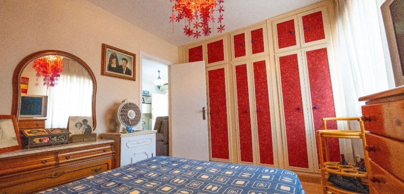 Herverkoop - Adosado -
Torrevieja