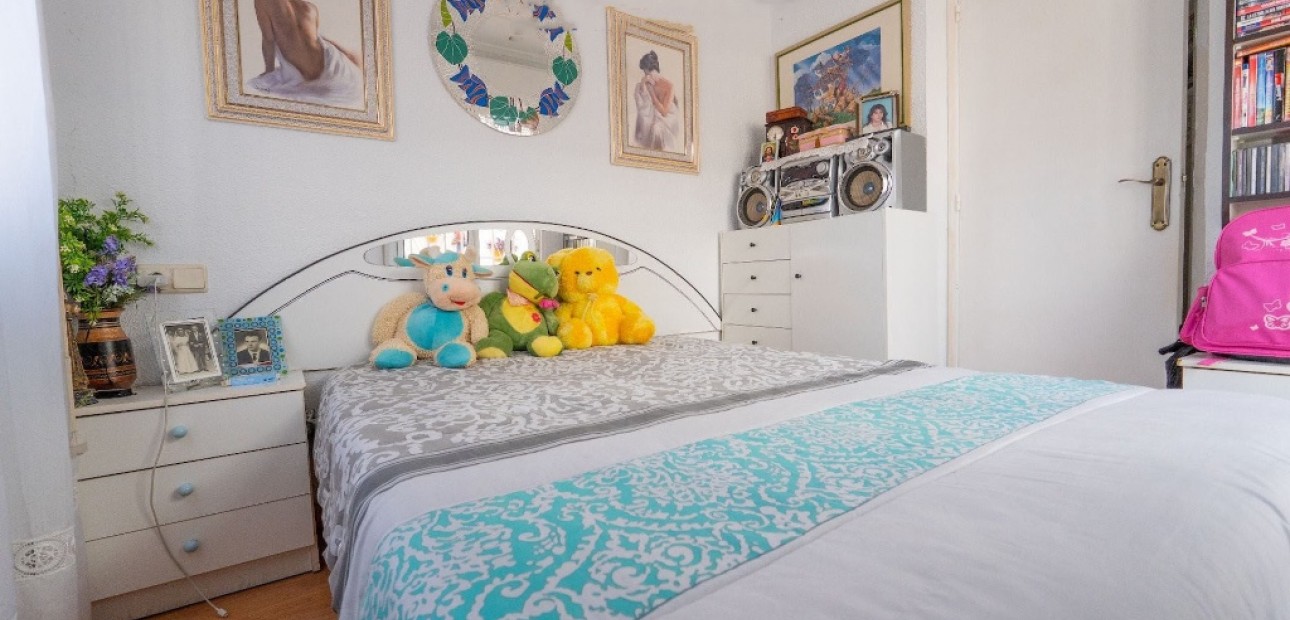 Herverkoop - Adosado -
Torrevieja