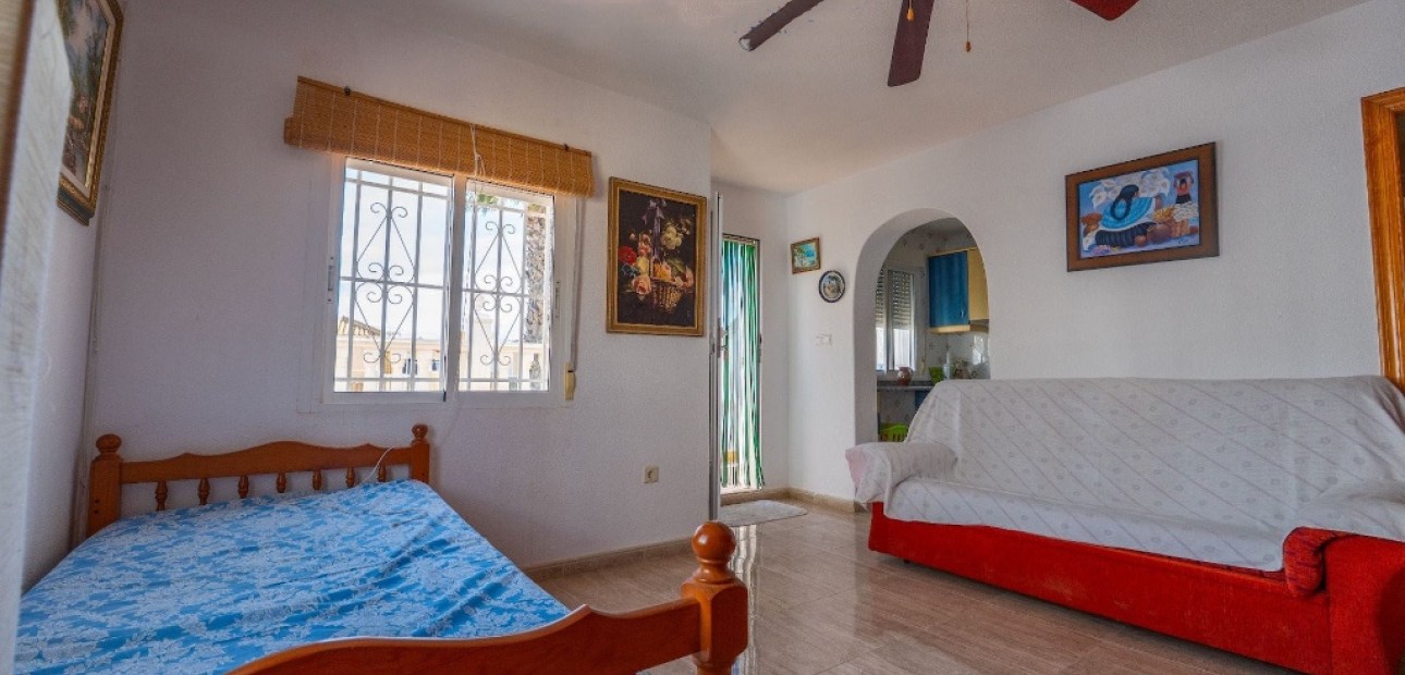 Herverkoop - Adosado -
Torrevieja