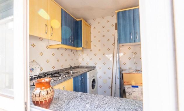 Herverkoop - Adosado -
Torrevieja