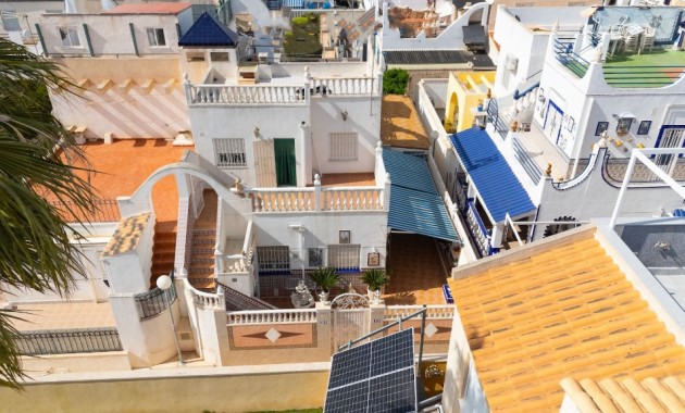 Herverkoop - Adosado -
Torrevieja