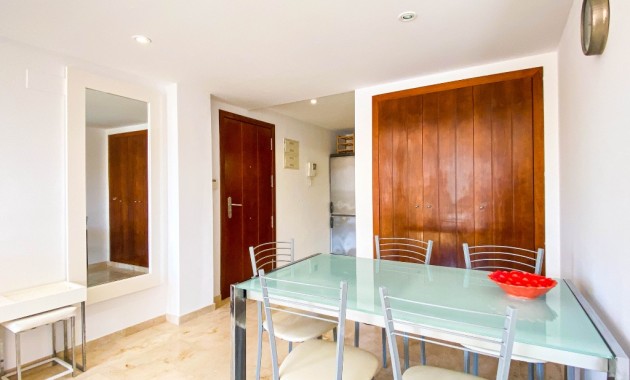 Herverkoop - Appartement / flat -
Punta Prima