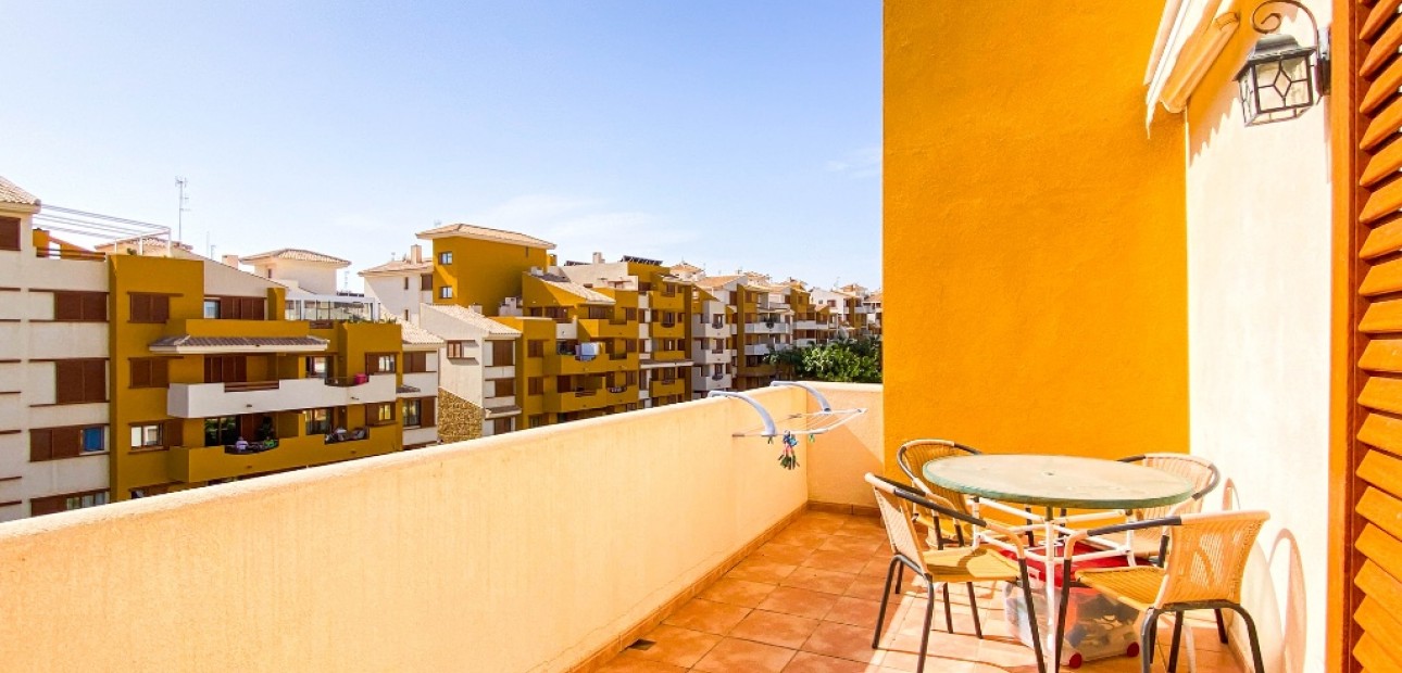 Herverkoop - Appartement / flat -
Punta Prima