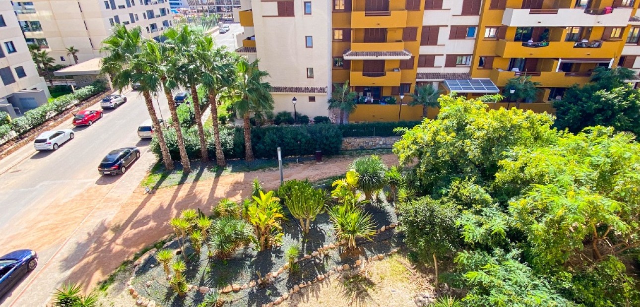 Herverkoop - Appartement / flat -
Punta Prima