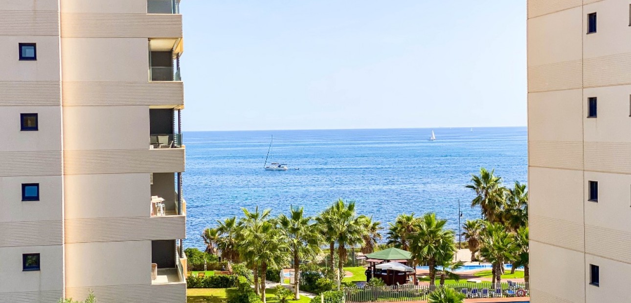 Herverkoop - Appartement / flat -
Punta Prima